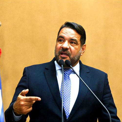 ‘Rodízio do calote na saúde’, critica Alan Sanches após atraso de salários em hospital de Jequié