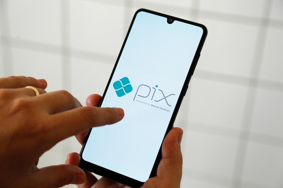 Uso do Pix cresce 52% em 2024 e já supera todas as outras formas de pagamento somadas