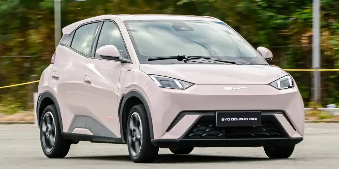 BYD bate mais um recorde em maio, ultrapassa Toyota e já é a 4ª marca que mais veículos vende no Brasil