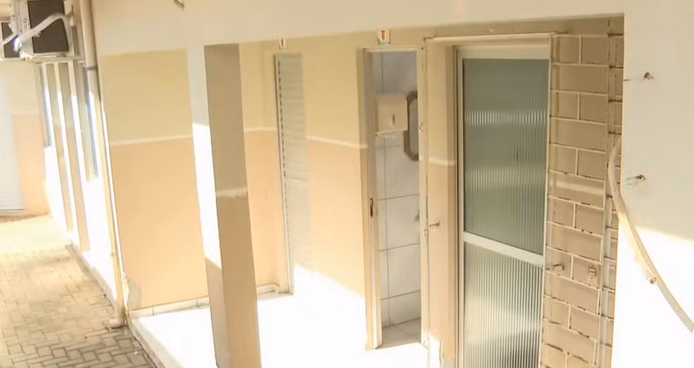 Funcionária denuncia câmera escondida em banheiro feminino da Câmara de Matinhos