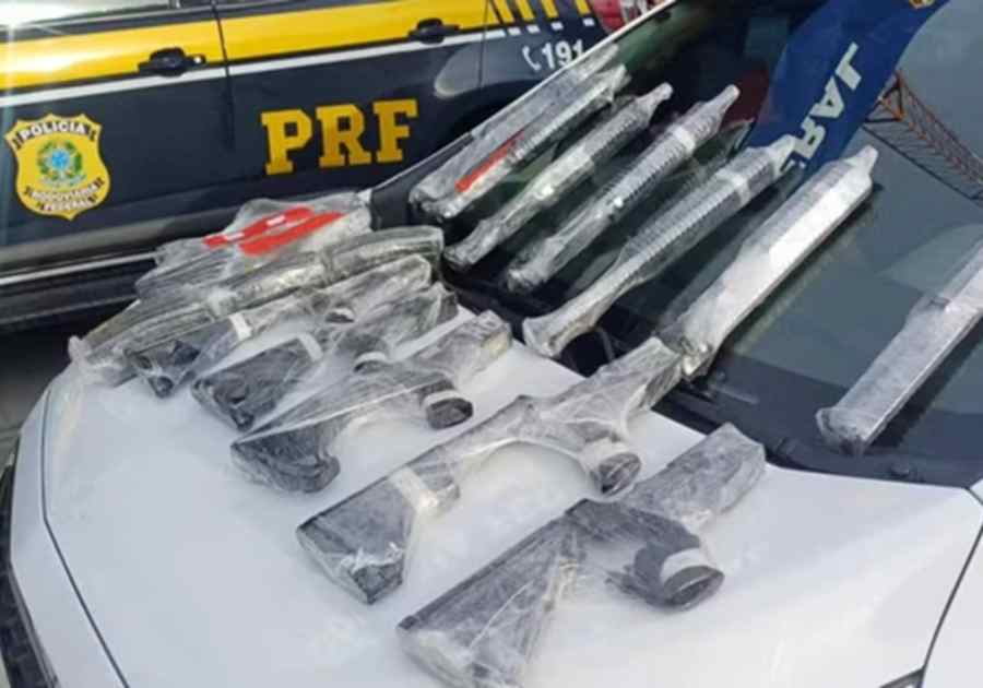 Fuzis escondidos em carro revelam plano de facção baiana