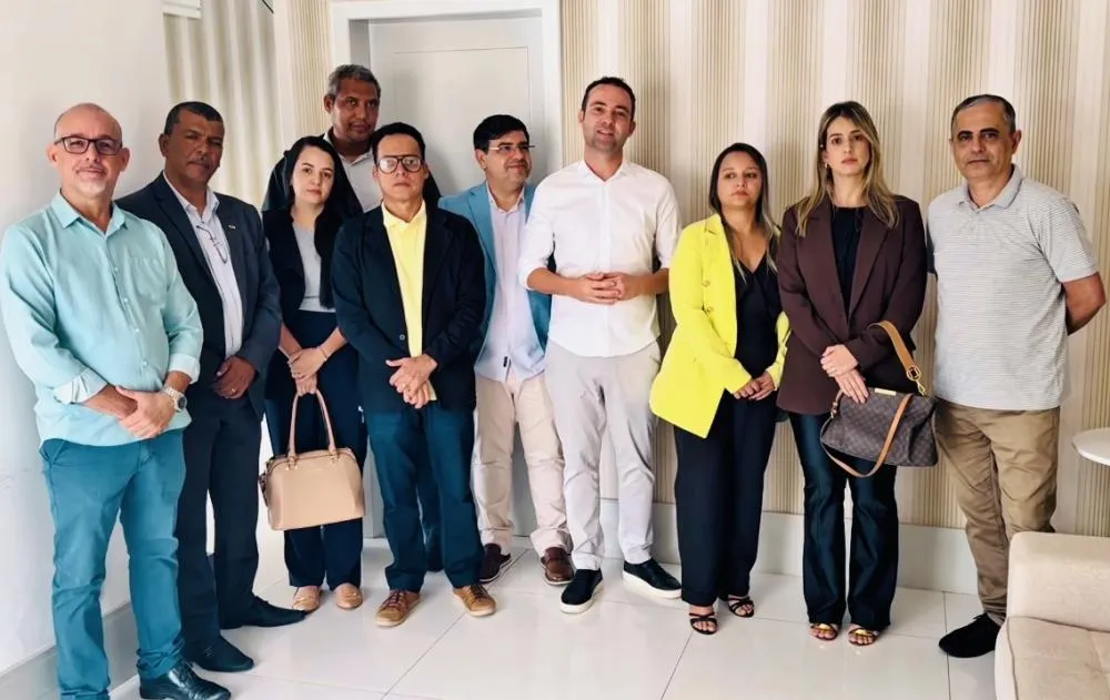 Prefeito Fabrício visita instituto e acende sinal verde para projeto social buscar dar nova chance a dependentes químicos em Brumado