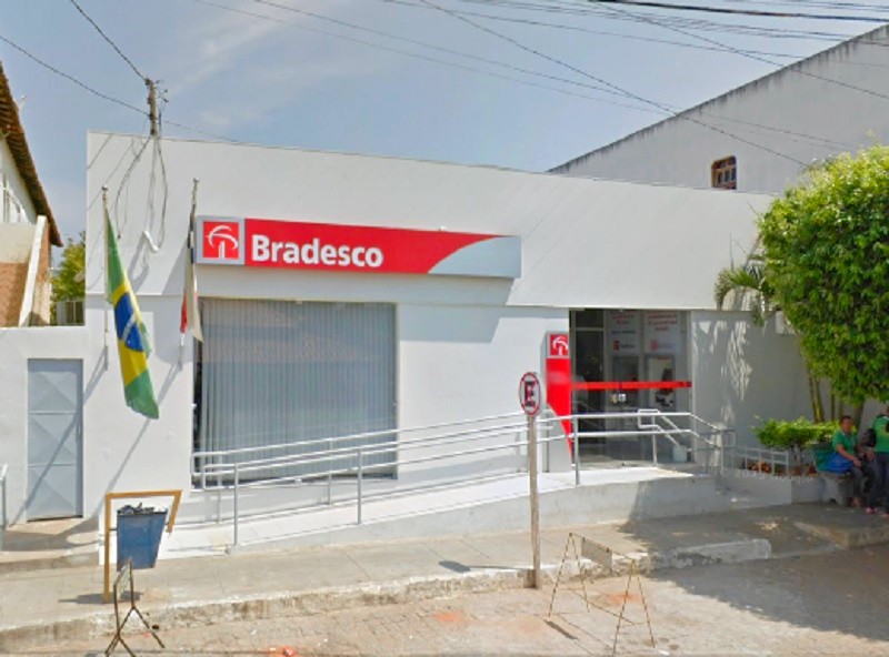 Fechamento de agência do Bradesco preocupa moradores de Malhada de Pedras