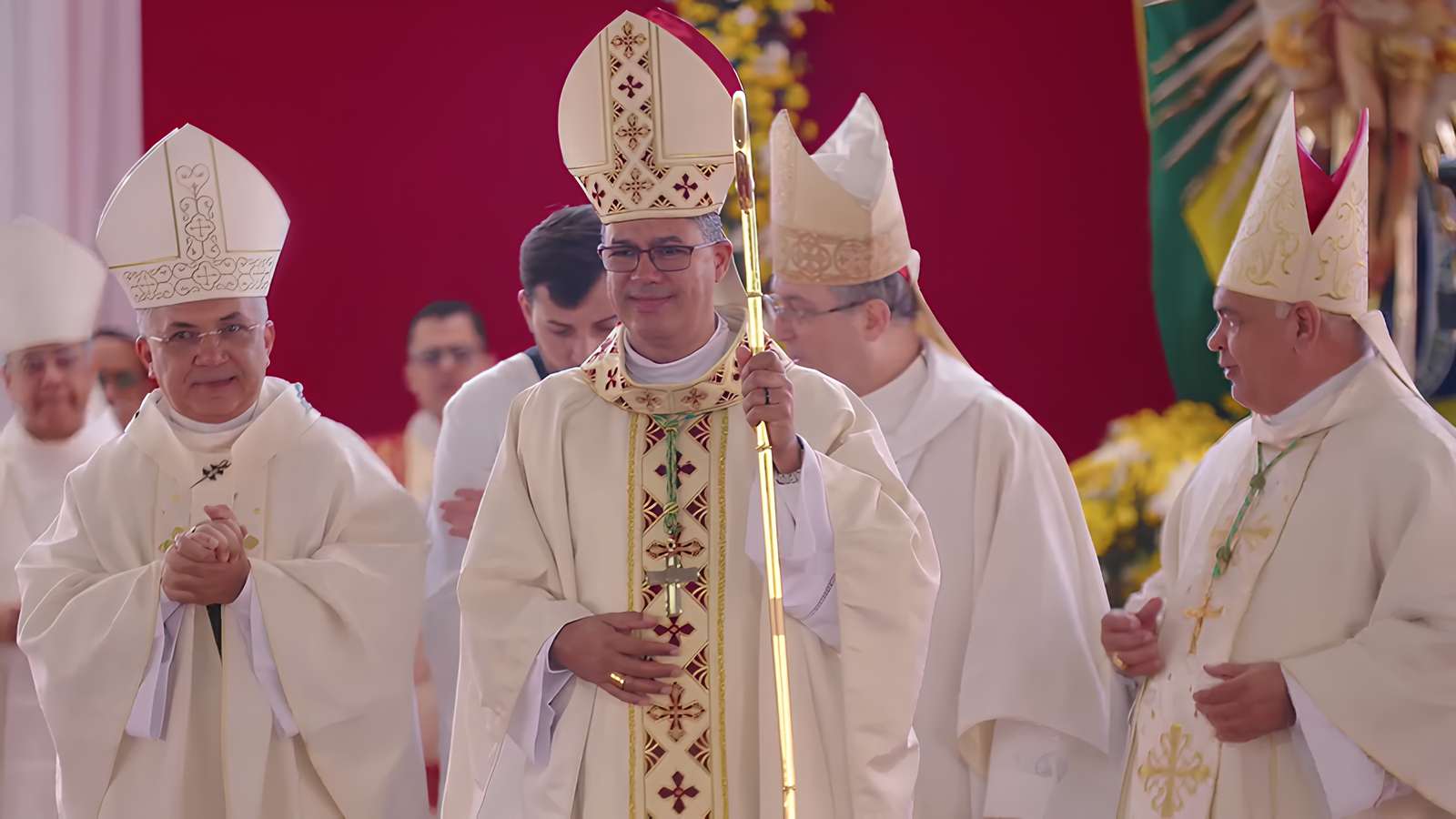 Salvador ganha novo bispo-auxiliar após emocionante cerimônia em Caculé