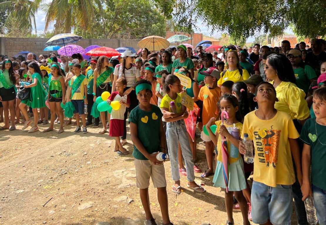 Sem água nas torneiras, população de Malhada vai às ruas em protesto