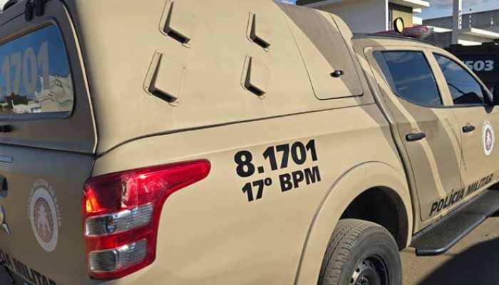 Guanambi: homem pula muro com faca, ameaça ex e filho; PM faz buscas