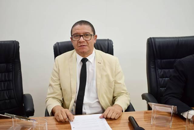 Neto Ferraz assume a presidência da Câmara de Vereadores de Itapetinga