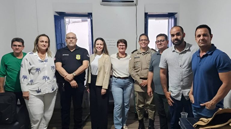 Prefeita de Livramento discute estratégias de segurança com MP e forças policiais