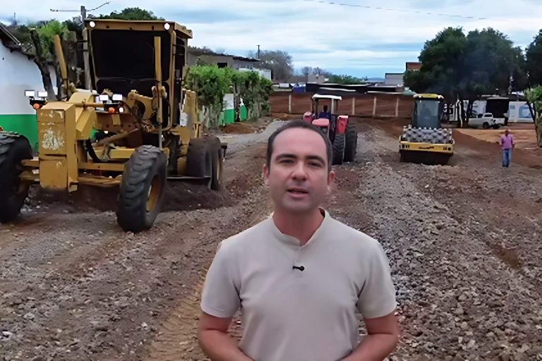 Prefeito Fabrício Abrantes acompanha revitalização de cemitérios em preparação para o Dia de Finados