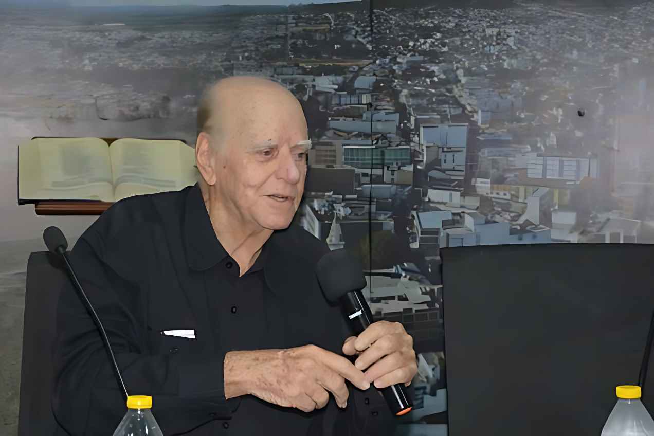 Vitória da Conquista se despede do ex-prefeito Raul Ferraz