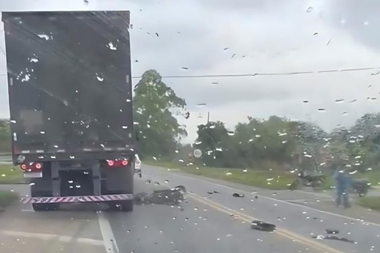 Acidente grave no acesso ao Aeroporto de Conquista deixa motociclista ferido