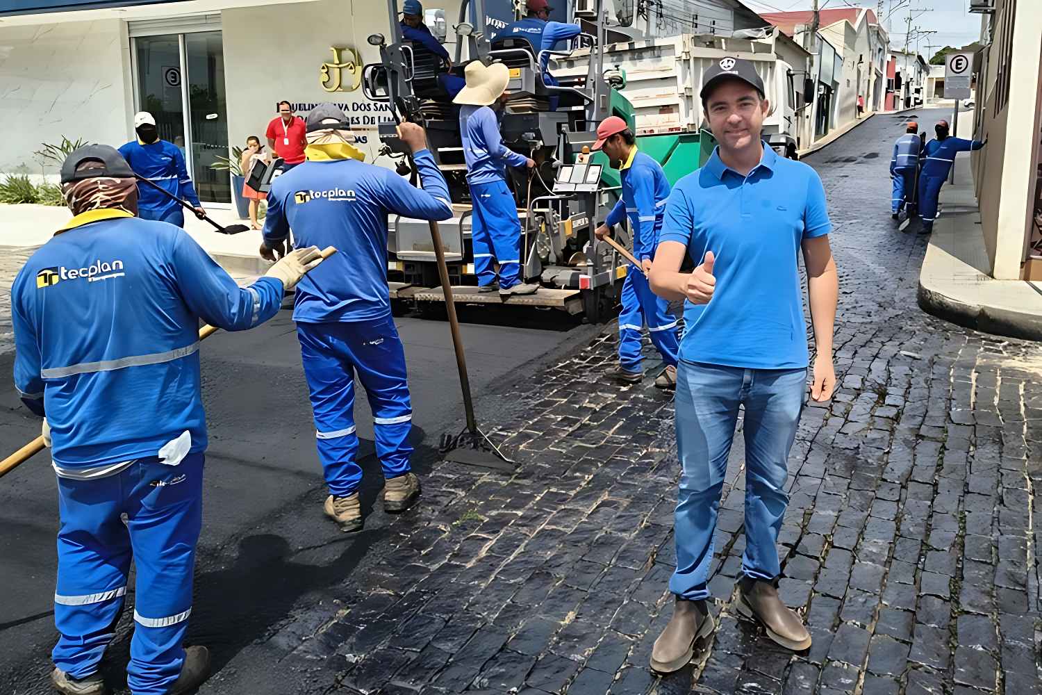 Brumado lança o maior programa de asfaltamento urbano da história; mais de 120 ruas serão pavimentadas