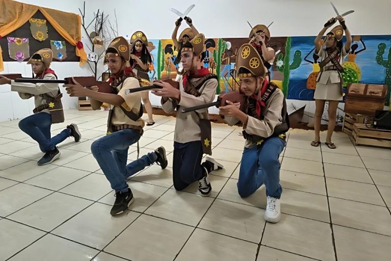 Brumado vive dia de cultura e descobertas na Feira de Ciências da Escola Municipal de Tempo Integral Idalina Lobo