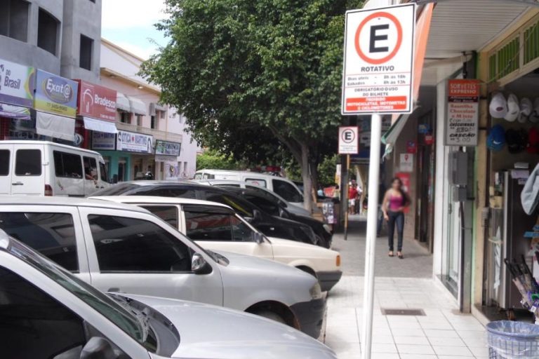 Câmara aprova novo modelo da Zona Azul em Guanambi com aumento de tarifas