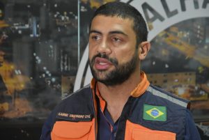 Chuvas fortes deixam 42 pessoas desalojadas e causam ventos de 70 km/h em Vitória da Conquista