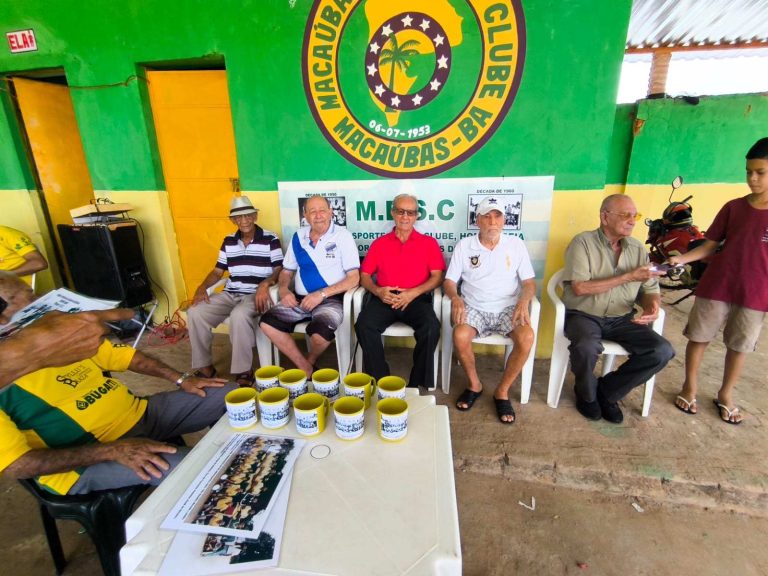 Macaúbas Esporte Social Clube homenageia ex-jogadores que fizeram história nas décadas de 1950 e 1960