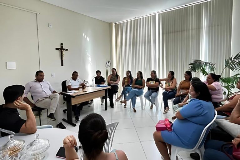 Macaúbas aprova aumento de carga horária e garante complementação do piso da enfermagem