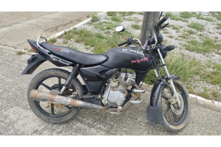 Moto com restrições de circulação é apreendida durante fiscalização na BA-262, em Anagé