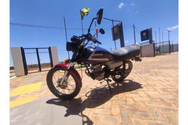 Moto roubada é recuperada pela PM após identificação de adulteração em Caculé