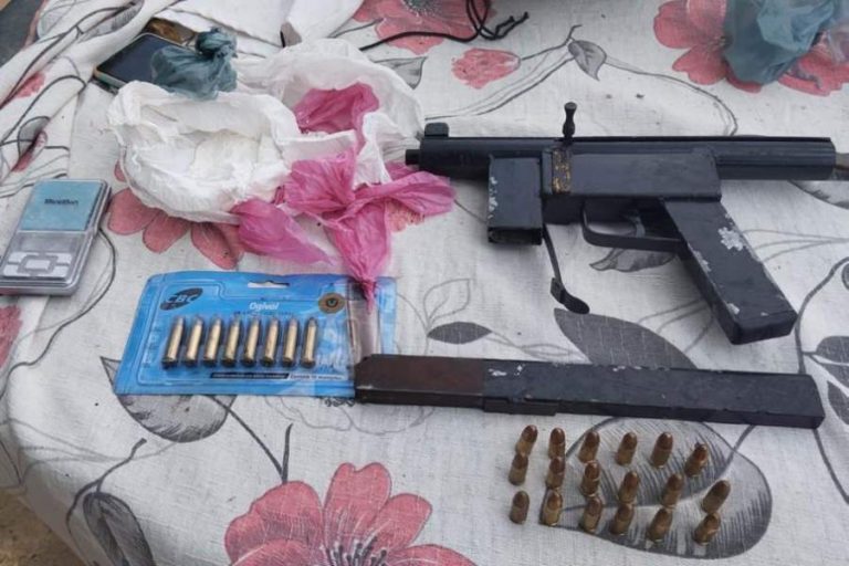 PM prende homem com submetralhadora e drogas na zona rural de Serra do Ramalho