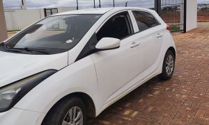 PM recupera carro roubado com placa adulterada em Caculé