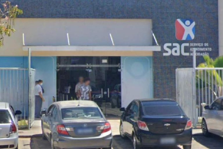 Suspeito invade SAC, causa confusão e desaparece antes da PM chegar