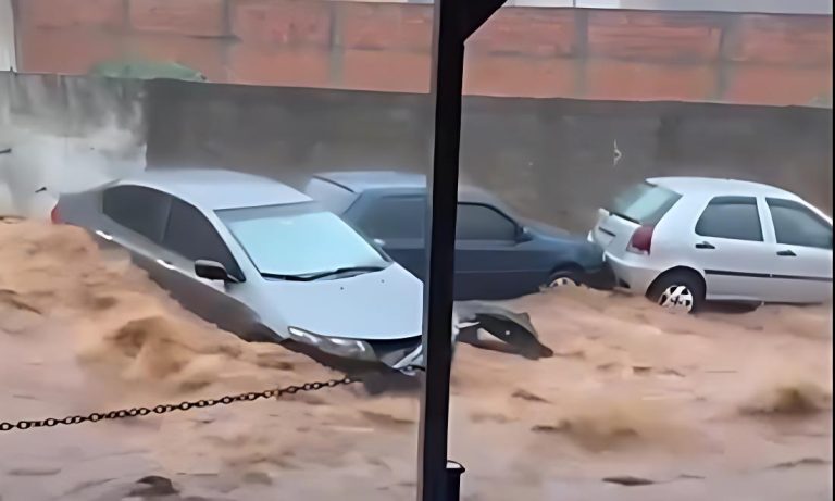 Temporal provoca alagamentos, arrasta veículos e deixa moradores ilhados em Caetité