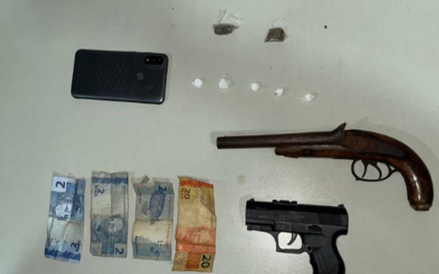 Homem é preso com drogas e arma durante abordagem em Bom Jesus da Lapa