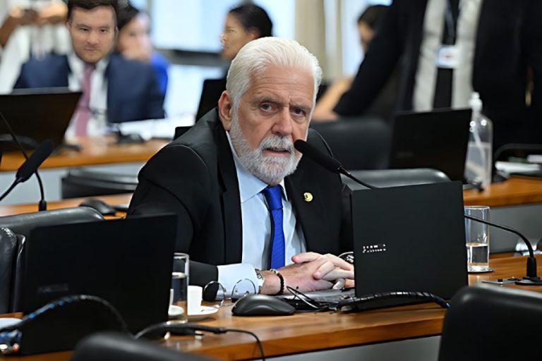 Aliados de Lula criticam Jaques Wagner por acordo que liberou votação sobre dosimetria