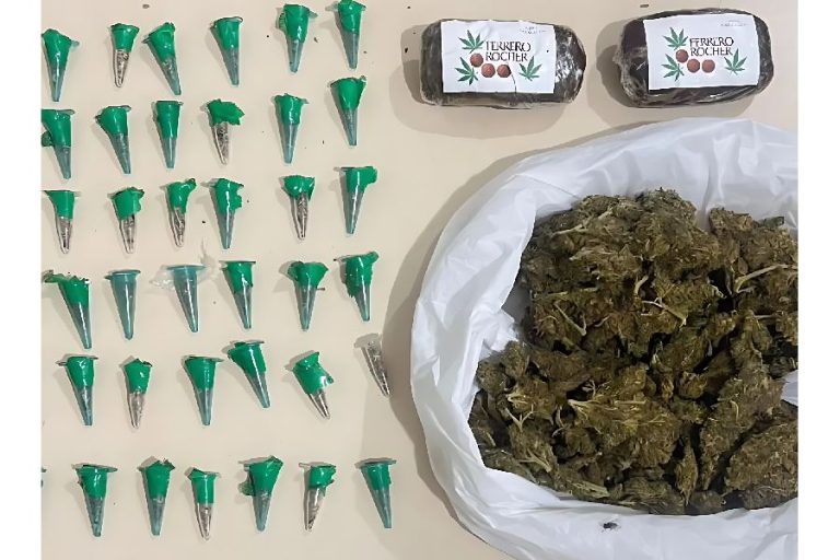 CIPE Sudoeste apreende drogas durante patrulhamento e suspeitos fogem em Paramirim