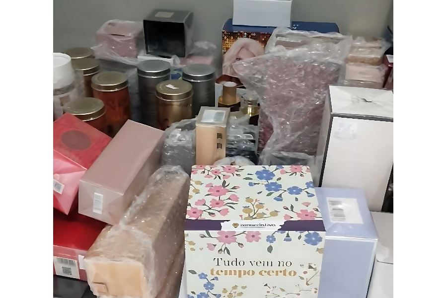 CIPRv apreende 100 perfumes importados contrabandeados na BA-026 em Tanhaçu