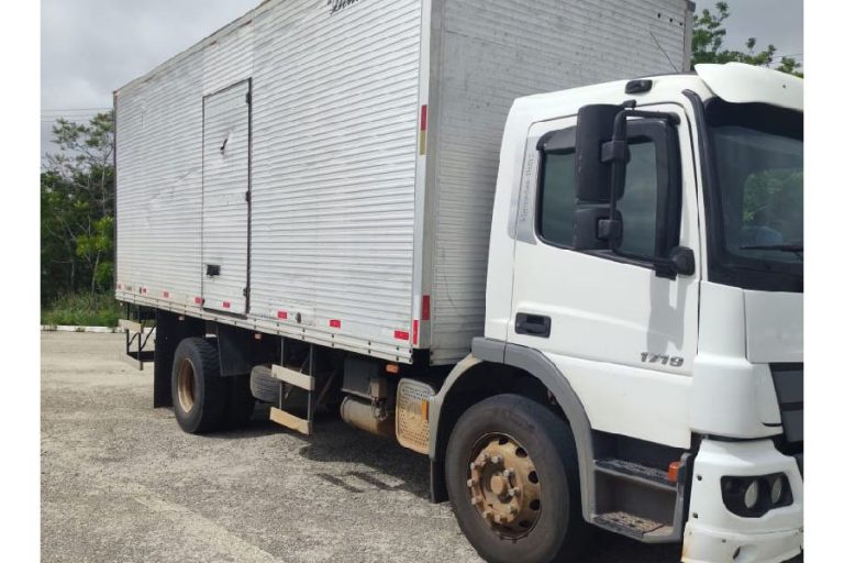 CIPRv apreende veículo com restrição de circulação na BA-262 em Vitória da Conquista