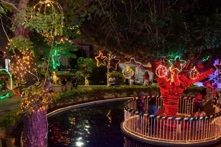 Caetité acende luzes do Natal Novo Tempo no dia 12 após atraso causado pelas chuvas