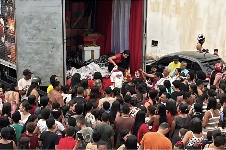 “Caravana do Noel” emociona Brumado e leva presentes a crianças da sede e zona rural