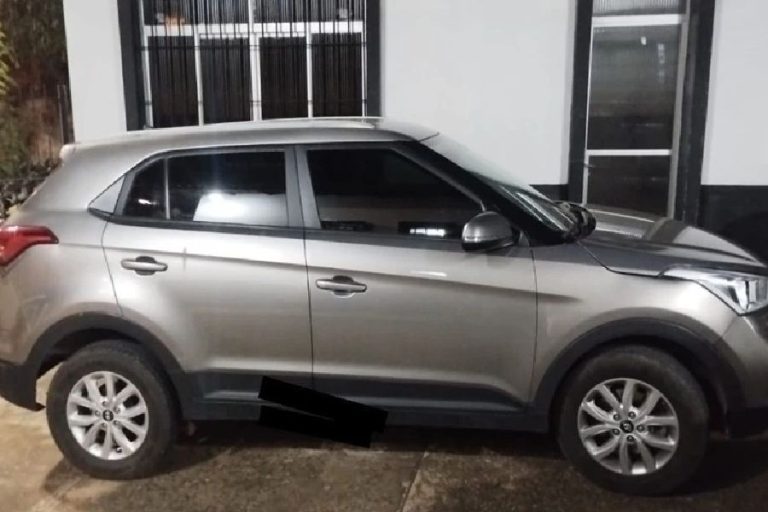 Carro ‘clone’ é apreendido em Brumado após denúncia de multas indevidas