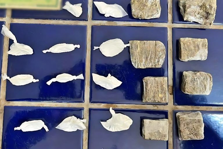 Fuga termina em prisão e apreensão de cocaína e maconha em Livramento