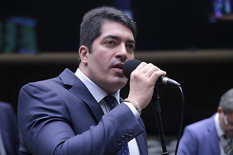 Indicação de filho de Otto ao TCE acirra disputa por espaço na chapa de Jerônimo e pressiona PSD