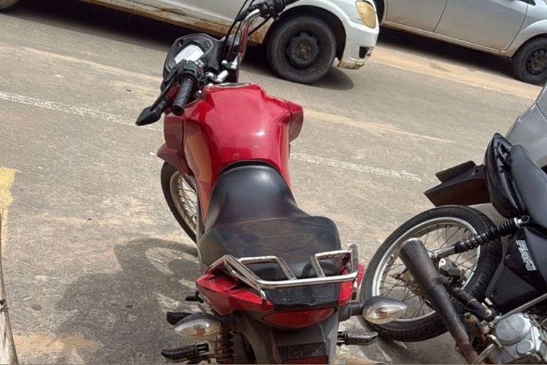 Moto furtada é abandonada durante a madrugada e recuperada pela PM em Cordeiros