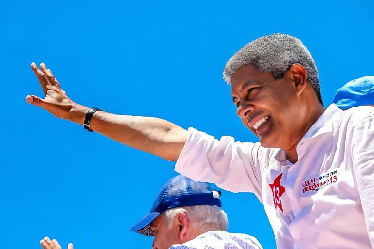 Oposição dividida fortalece Lula em 2026, afirma governador da Bahia
