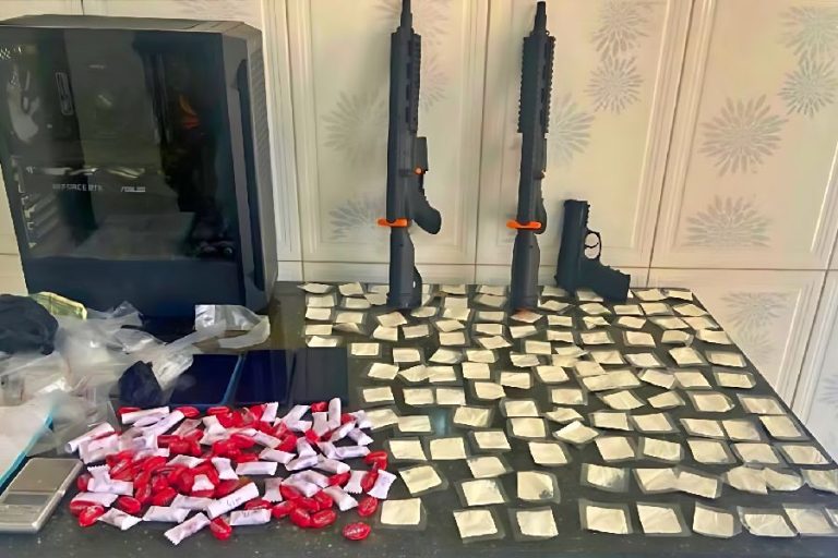 PM apreende drogas e materiais do tráfico em Ibipitanga