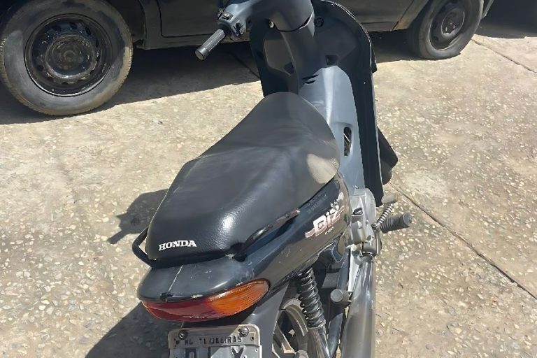 PM apreende moto com placa clonada e chassi adulterado durante operação em Brumado