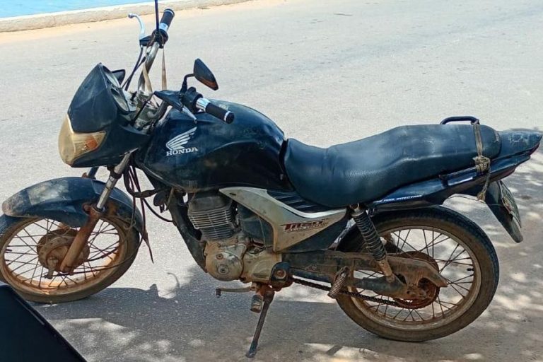 PM recupera moto roubada e identifica adulterações durante operação em Ituaçu