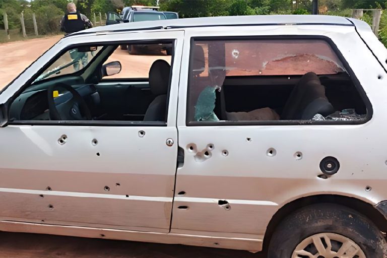 Pistola, munição e fogo cruzado: caso de jovem baleado intriga policiais em Porto Seguro