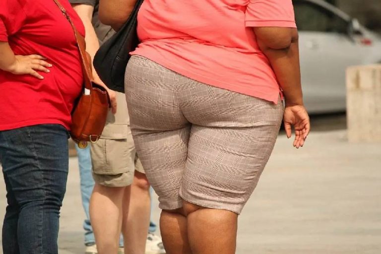 Brasil engorda e alerta acende: mais de 60% da população vive com excesso de peso