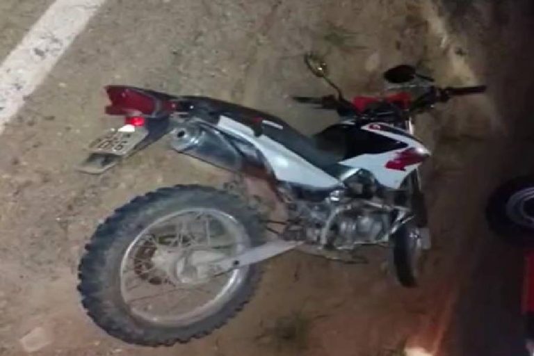 Curva perigosa: acidente grave deixa três feridos em colisão de moto na BR-342, em Malhada