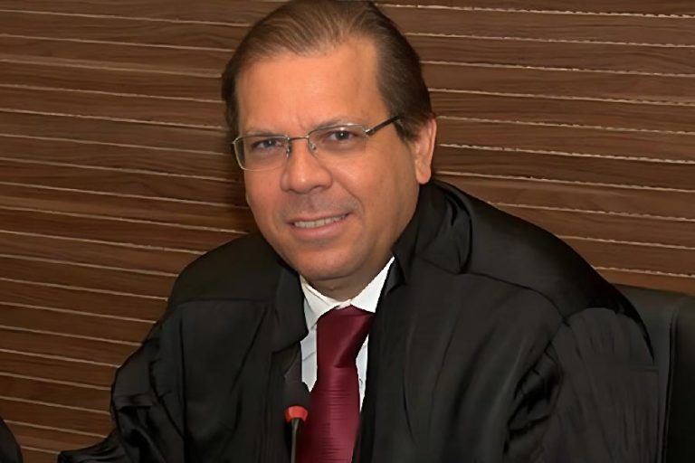 Desembargador do TJBA sofre acidente com cavalo e é levado para Itabuna