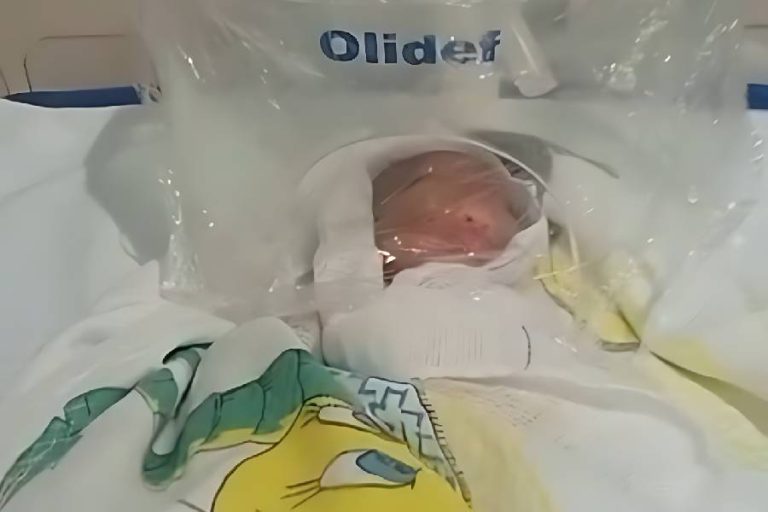 Desespero por vida: mãe implora por UTI neonatal para bebê prematura de 450 gramas, em Malhada