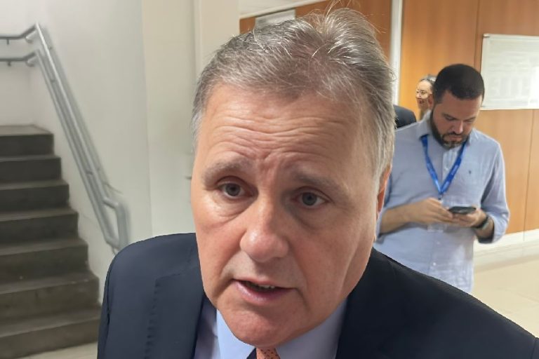 Geddel Vieira Lima é agredido durante festa de Réveillon em condomínio de Camaçari