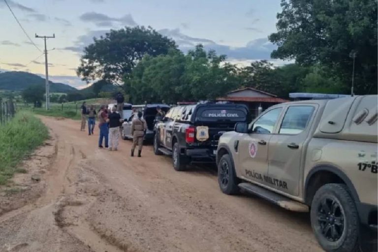 Operação Raiz Oculta prende dois e apreende drogas, armas e veículos em Guanambi