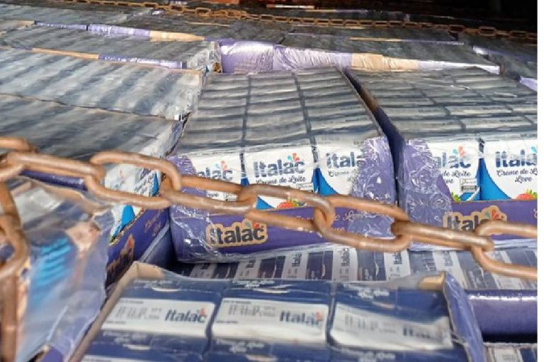 PRF intercepta carga irregular de alimentos avaliada em R$ 400 mil na Chapada Diamantina